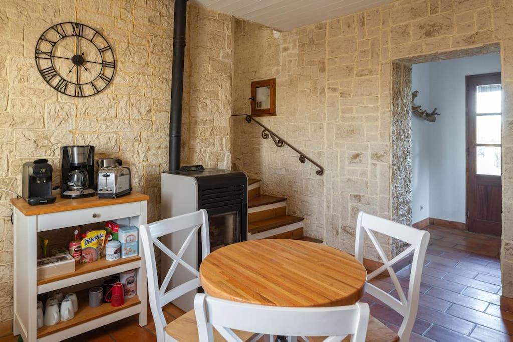 Mas Provencal De 120M2 En Camargue, Avec Piscine Et Parking Inclus, Ideal Pour Des Vacances آرْلْ المظهر الخارجي الصورة